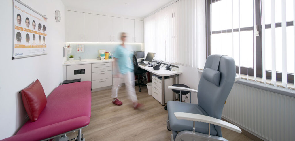 Ein Foto eines Behandlungsraums